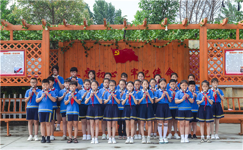 竖笛吹奏经典红歌  礼赞百年新篇章 ——薛城区临城实验小学竖笛吹奏礼赞百年华诞