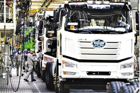 中国汽车产业集群触发“链式效应”竞争力