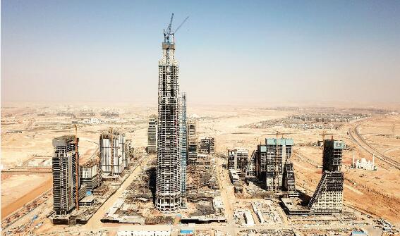 中国建筑集团承建的“非洲第一高楼”埃及新行政首都CBD标志塔封顶