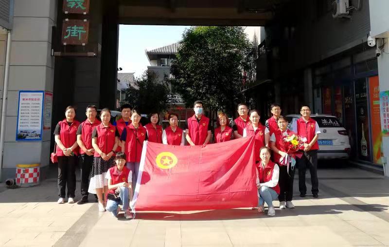 闪亮的“红马甲”：农行德州开发区支行爱心团队慰问敬老院老人纪实