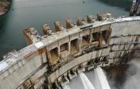 世界在建最大水电站白鹤滩水电站 首批机组投产发电