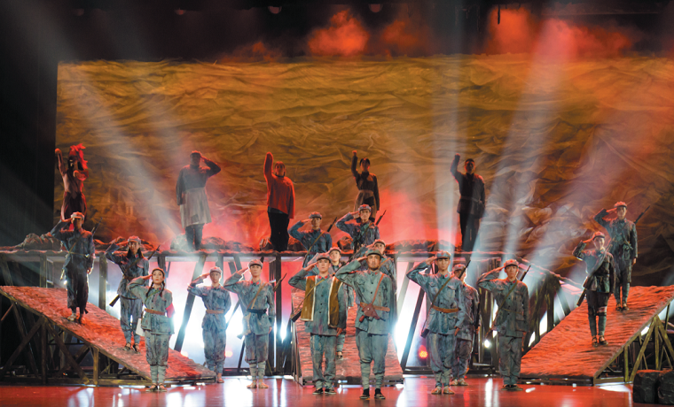 济宁艺术剧院首部长征题材儿童剧《长征路上的少年军》成功首演