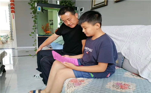 临城实验小学开展共读“薛城区文明有礼二十条”活动