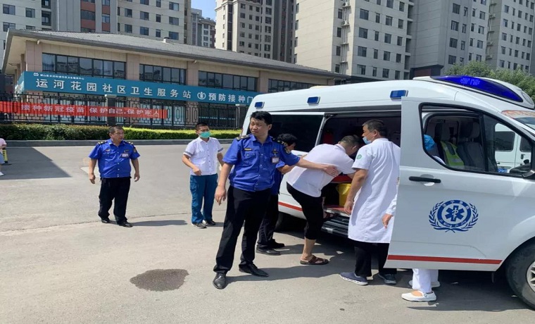 济宁梁山县执法局｜执法途中救助受伤群众，平凡举动彰显为民情怀