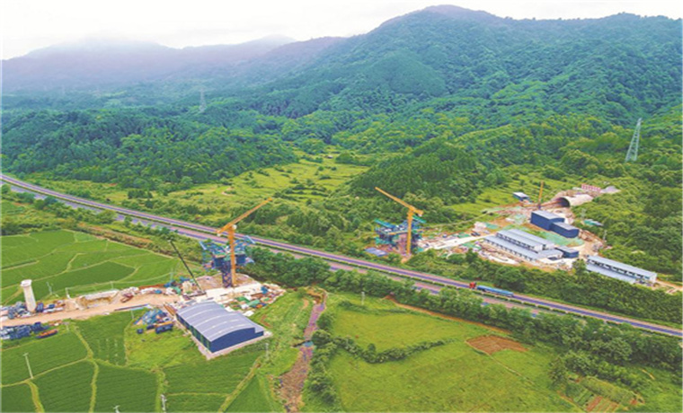 池黄高铁建设正酣