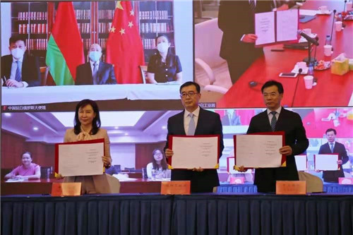 中国与白俄罗斯将在中国共建深度合作区 推动中医药产业全球化