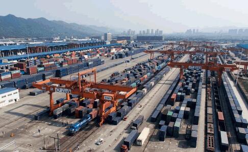 重庆上半年跨境贸易和直接投资人民币结算额居中西部第一