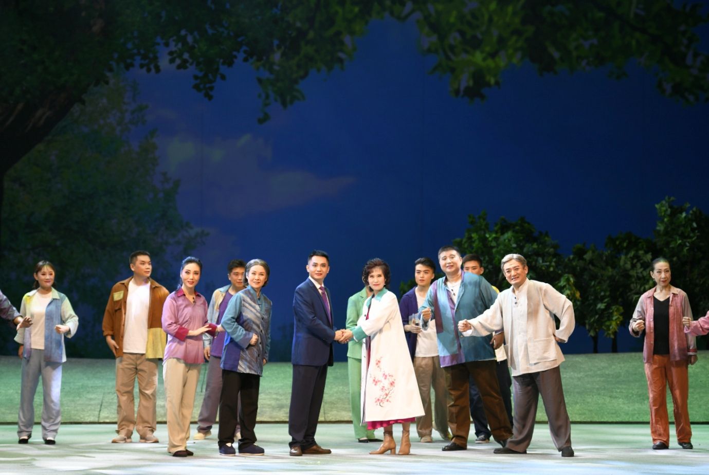 山东省第十二届文化艺术入选节剧目《追梦》在德州大剧院展演