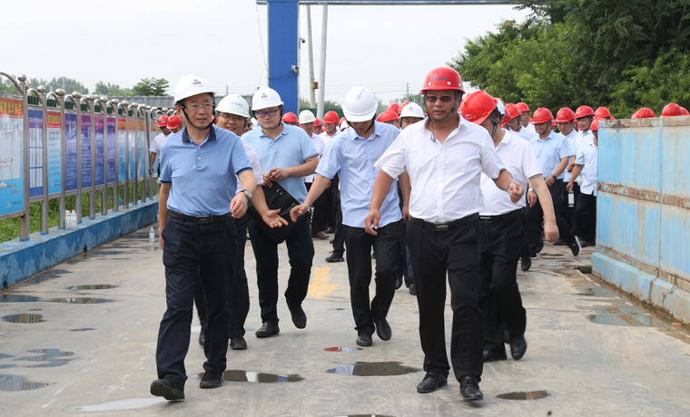 济宁市住建局进驻九巨龙集团开展工程质量帮扶工作