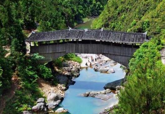 “中国廊桥之乡”浙江温州泰顺：廊桥保护“有法可依”