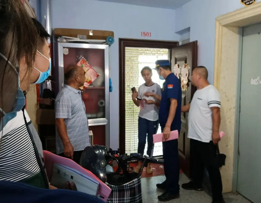 德州运河新区服务管理办公室：深入高层民用建筑开展消防安全检查