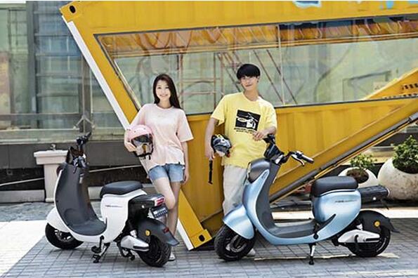 智能电动车成开学季新宠 哈啰电动车发布数据消费指南