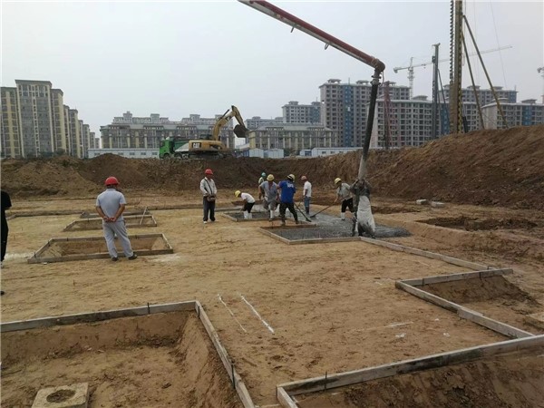 中国二十冶总承包公司丰县润成雅苑项目全面进入土方施工阶段