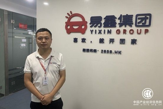 在贵州黔南易鑫金融有个少数民族“语言学家”