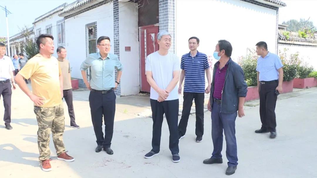 王骁督导济宁兖州镇街农村人居环境整治工作