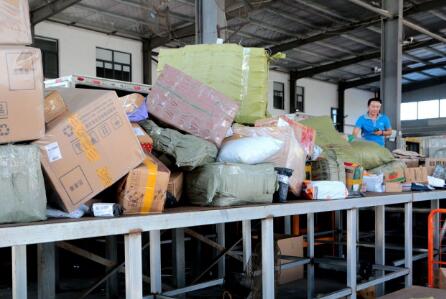 国庆假期全国共揽投快递包裹超39亿件