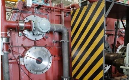 国内最大民船用双机并车齿轮箱验收