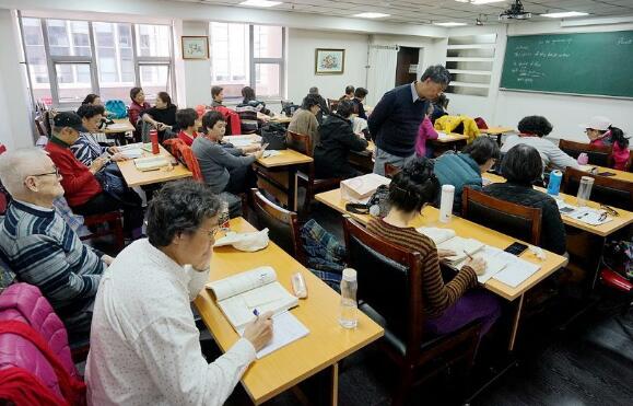 报告显示：我国老年大学在校学员数超千万