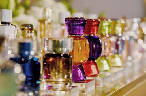 2025年中国香水市场有望达到300亿元 高端产品是核心增长点