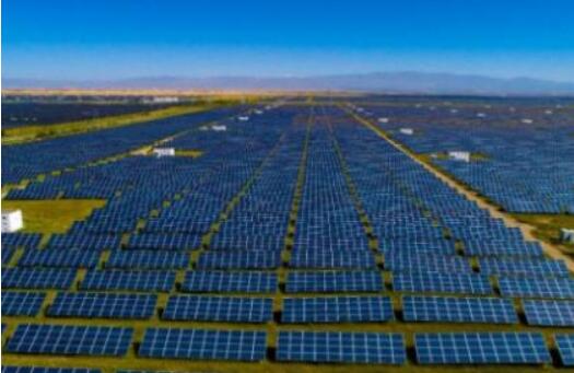 世界最大规模新能源分布式调相机群“安家”青海