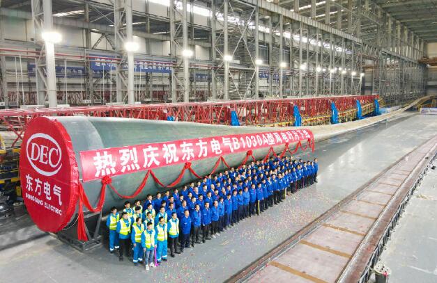 拥有完全自主知识产权 我国最长风电叶片下线