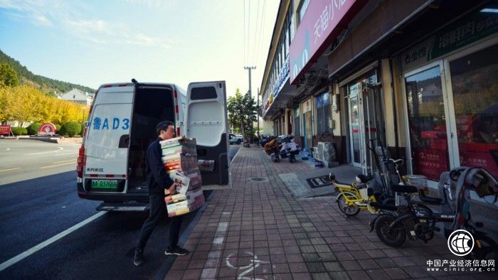  张文峰：踏实做好“挑山工”