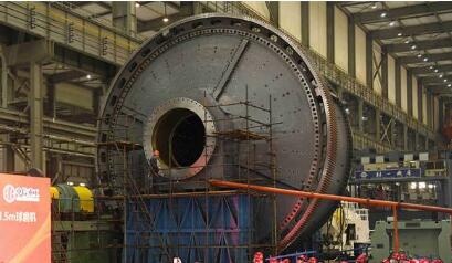 洛阳造大型矿物磨机闪耀海拔3400米大漠戈壁