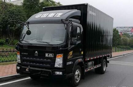 中国重汽豪沃轻卡荣获经典城配轻卡大奖