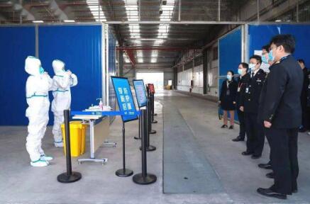 48小时核酸阴性、设“缓冲区”……国务院联防联控机制发文要求加强口岸城市疫情防控