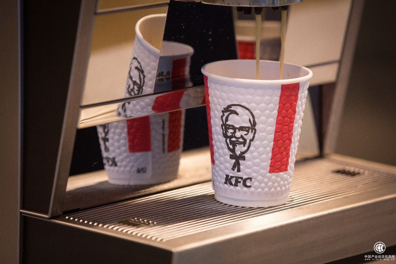  餐饮巨头的“碳中和”之路，从一个小纸杯开始