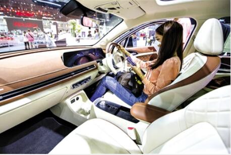 中国汽车出口猛增实力圈粉