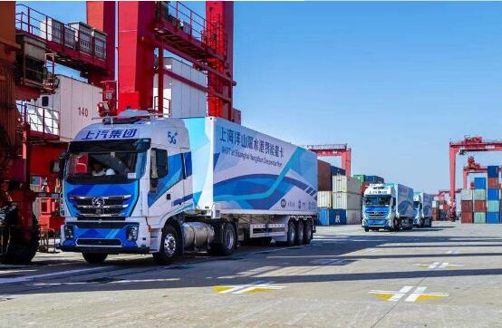 上海洋山港：“5G+L4”自动驾驶智能重卡集装箱转运业务实现阶段性新突破