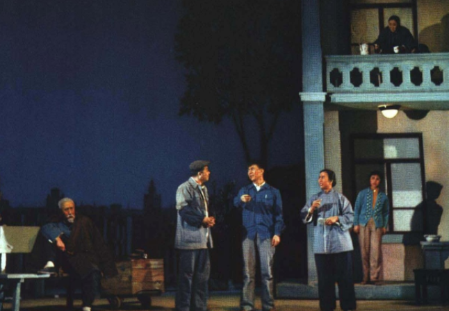 专家把脉江苏小剧场戏剧 作品要拿艺术魅力去赢得市场