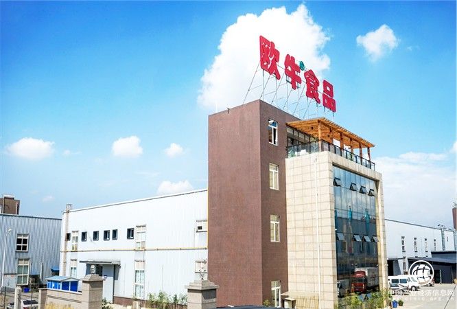   春节聚餐，美食相伴，欧牛食品鼎力相赞