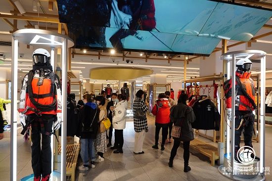 羽绒服市场竞争加剧，波司登如何争取更多市场份额？