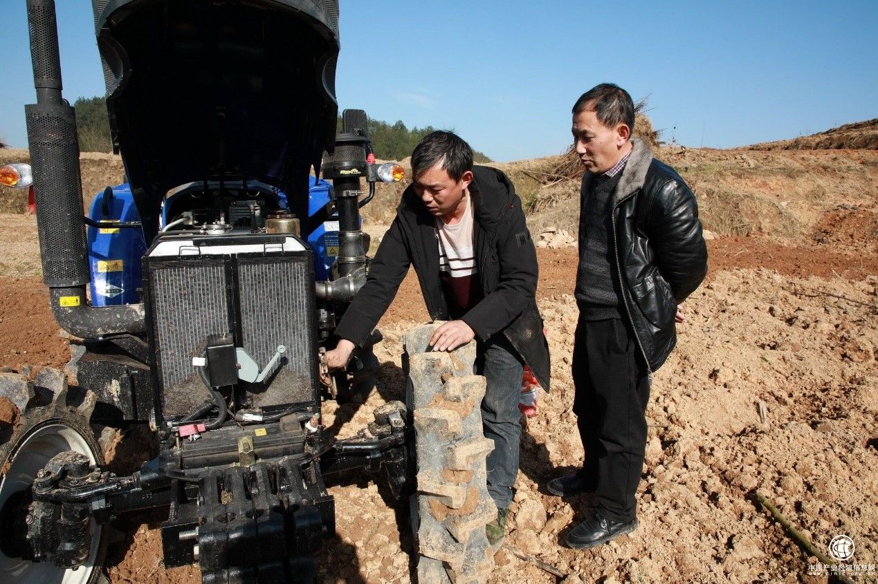  湖北恩施烟草：邢老板的“铁牛”拓宽种烟增收路