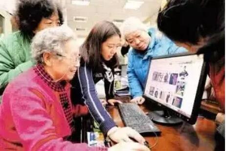 淘宝推出《2021年银发族网购趋势报告》 花艺、垂钓成热门选项