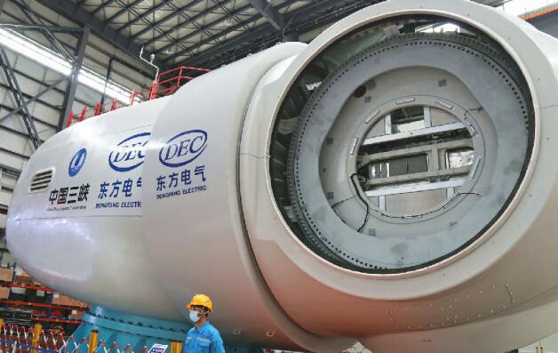 东方电气自主研制的亚洲单机容量最大风电机组下线