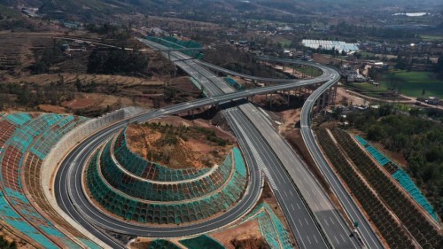  通车在即！提前一年完成主体工期，这支项目团队“虎”力全开！