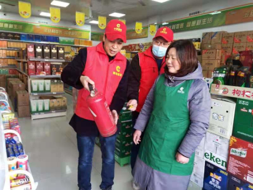 江苏连云港：“学雷锋 我先行” 赣榆烟草“彩虹桥”助力“志愿红”