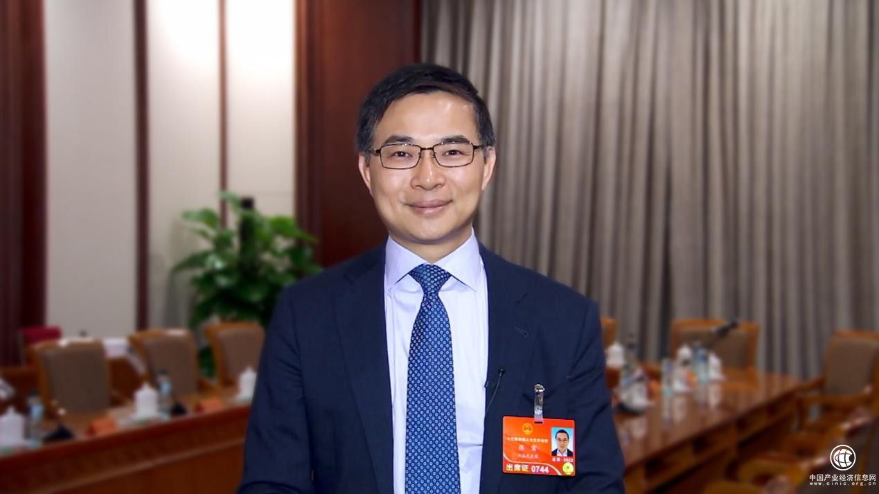  全国人大代表张雷: 让零碳产业园成为双碳转型“先立后破” 的重要载体