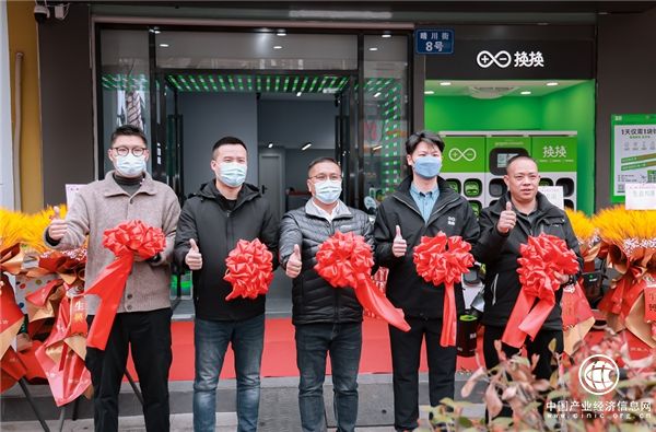  雅迪电动车抢滩换电市场，换电兽02打造科技出行体验 