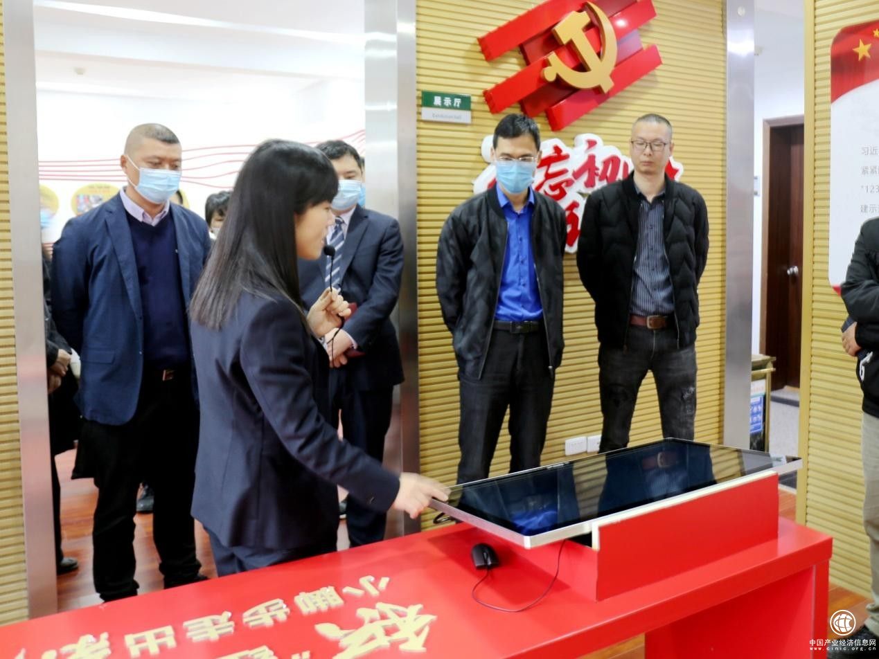  用好“三色笔”绘就青年队伍成长新画卷