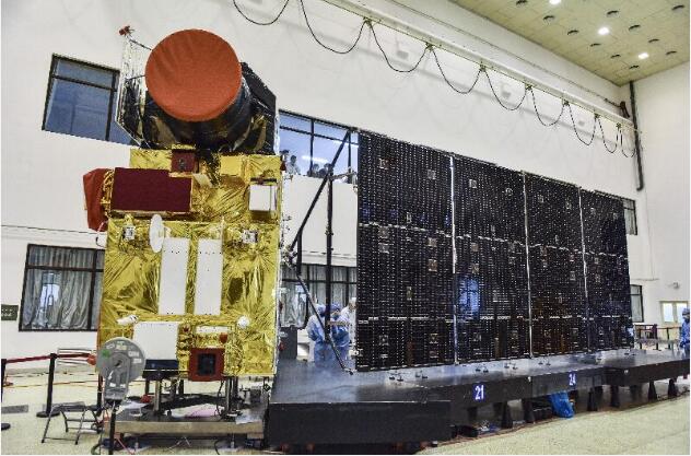 航天科技集团研制大气环境监测卫星大气一号上线