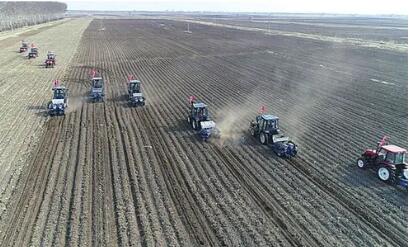 春耕农事‘马力足’ 粮食生产‘开门稳’