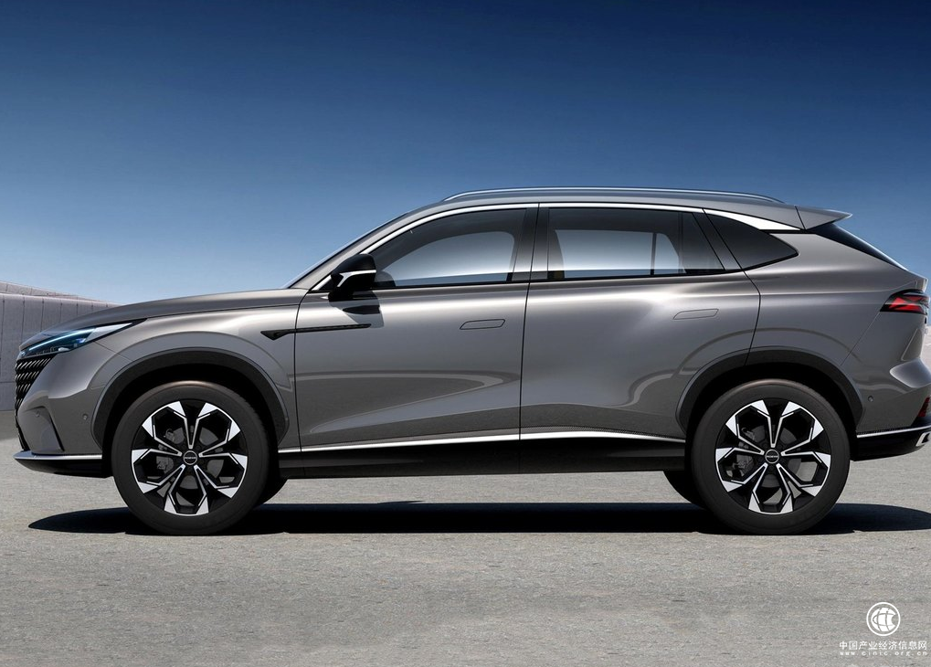  第三代荣威RX5性能卓越，科技国潮尽显不凡