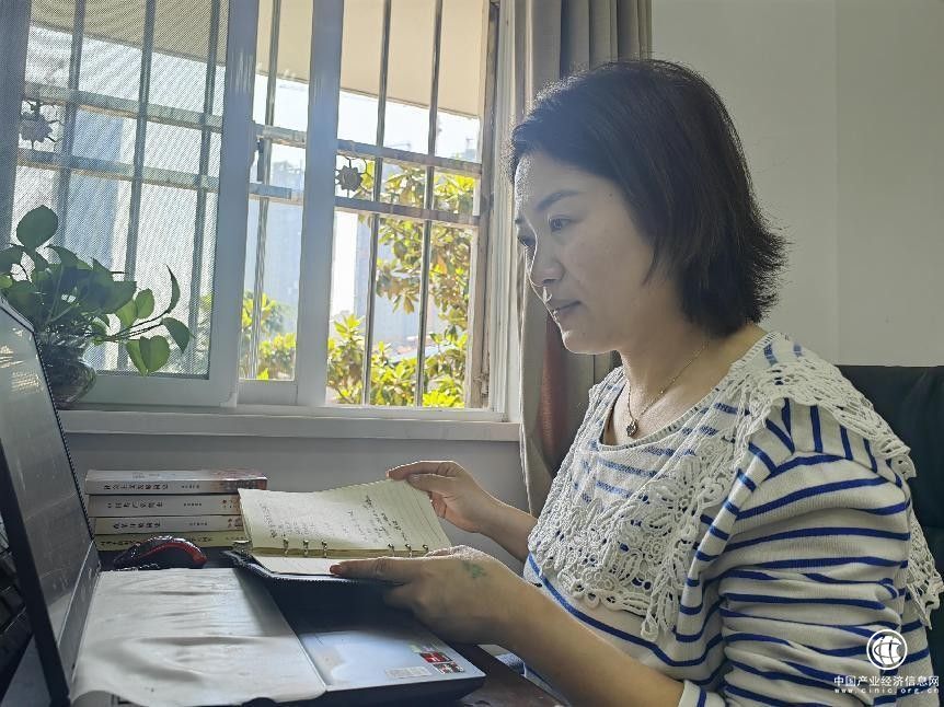  喜迎“二十大” 书香溢木兰