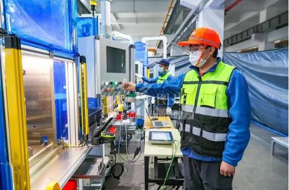 上海民企复工达产全力加速 5月工业产值环比增长超过99%