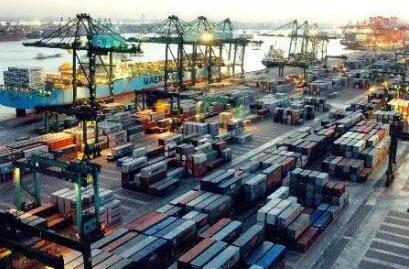 香港回归祖国25周年 内地与香港加工贸易进出口超20万亿元