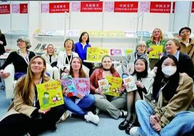 2021年我国对外文化贸易额首次突破2000亿美元